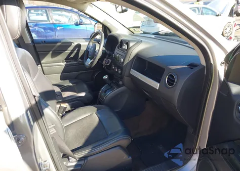 2017 Jeep Compass Sport Se Fwd z USA, uszkodzony, nr VIN 1C4NJCBA7HD186425